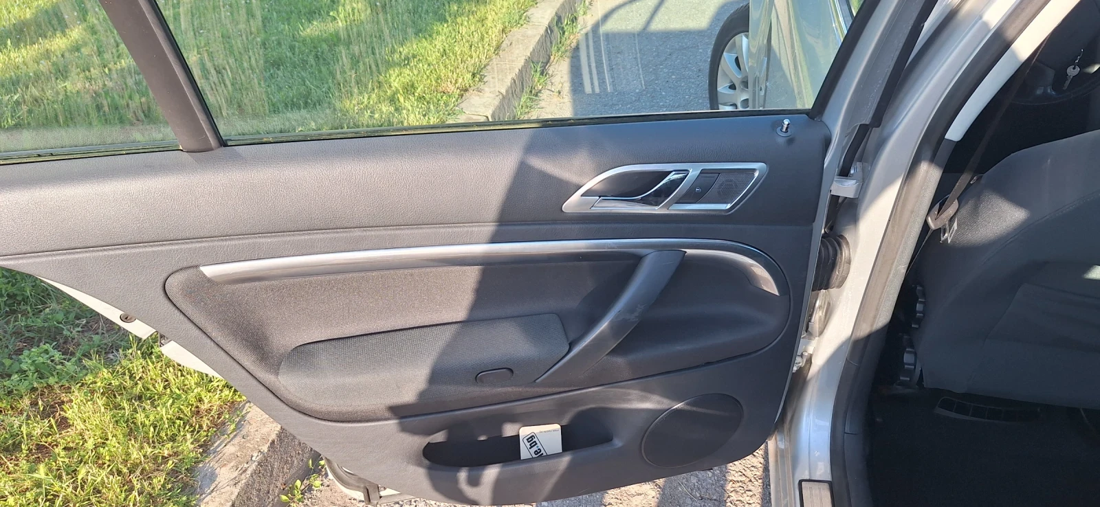 Skoda Superb 2.00/TDI 140 P.S., снимка 8 - Автомобили и джипове - 54839989