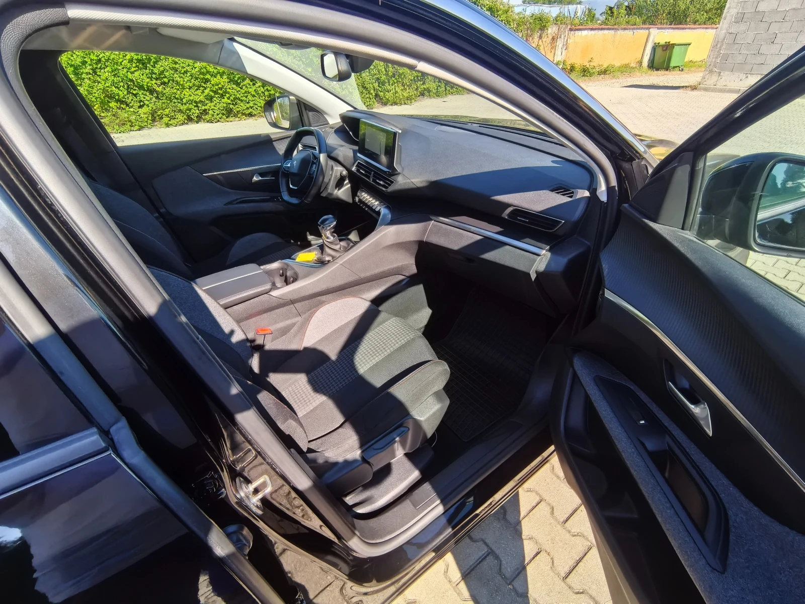 Peugeot 3008 1.5BlueHDI 131kc , снимка 8 - Автомобили и джипове - 54870404