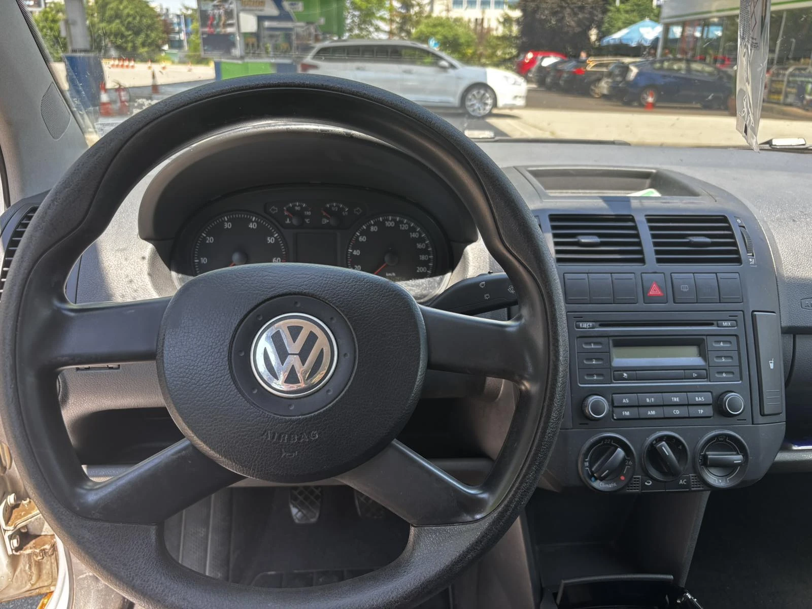VW Polo 1.4, 16v, снимка 6 - Автомобили и джипове - 55096946