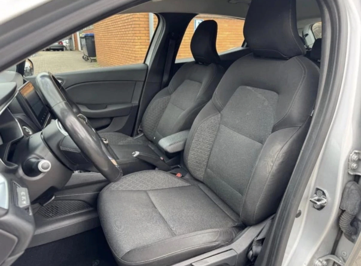 Renault Clio, снимка 9 - Автомобили и джипове - 55523782
