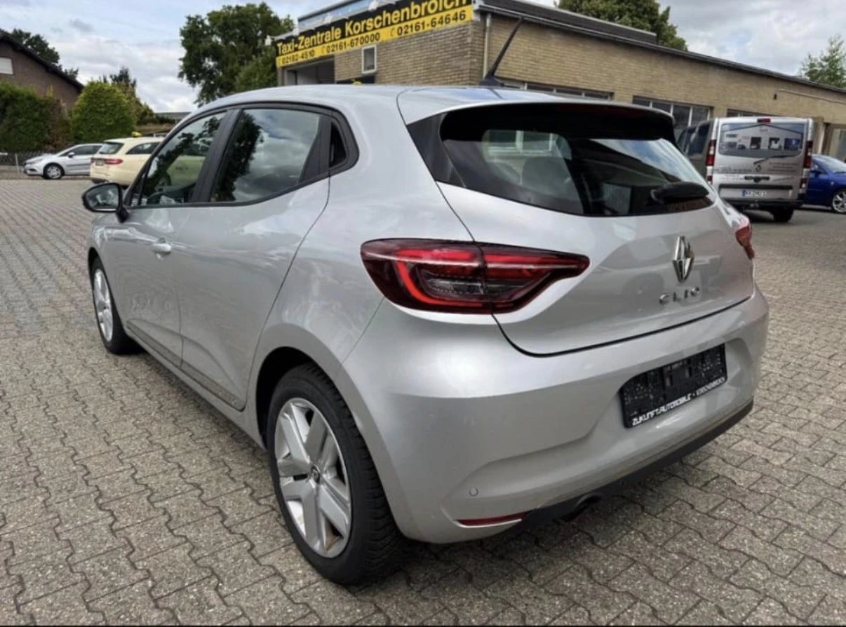 Renault Clio, снимка 4 - Автомобили и джипове - 55523782