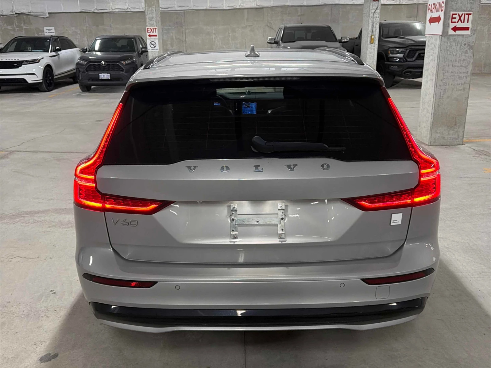 Volvo V60 * Polestar Engineered* АВТОКРЕДИТ БЕЗ ПЪРВОНАЧАЛНА, снимка 4 - Автомобили и джипове - 55847704