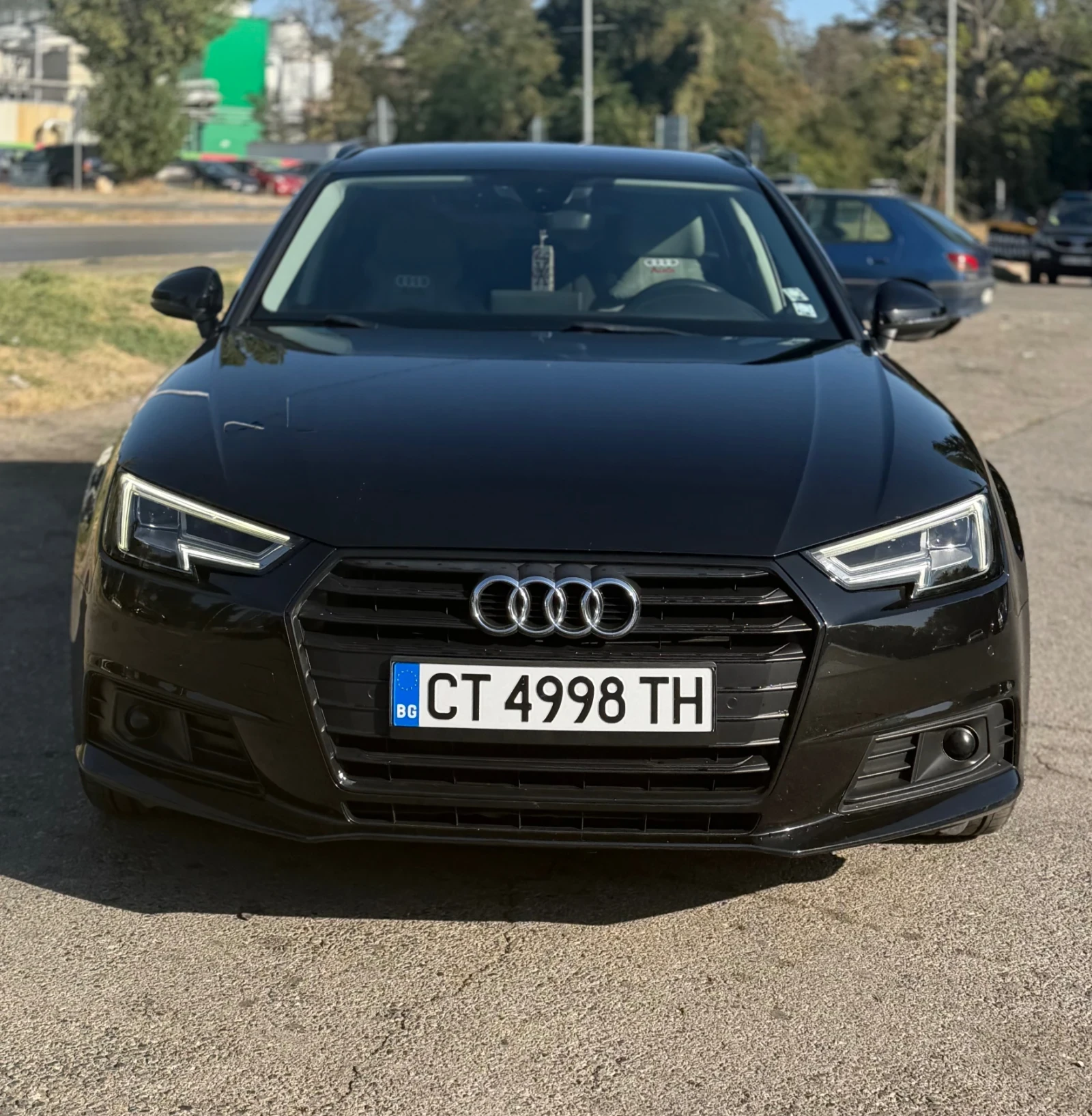 Audi A4 40TDi Blackline