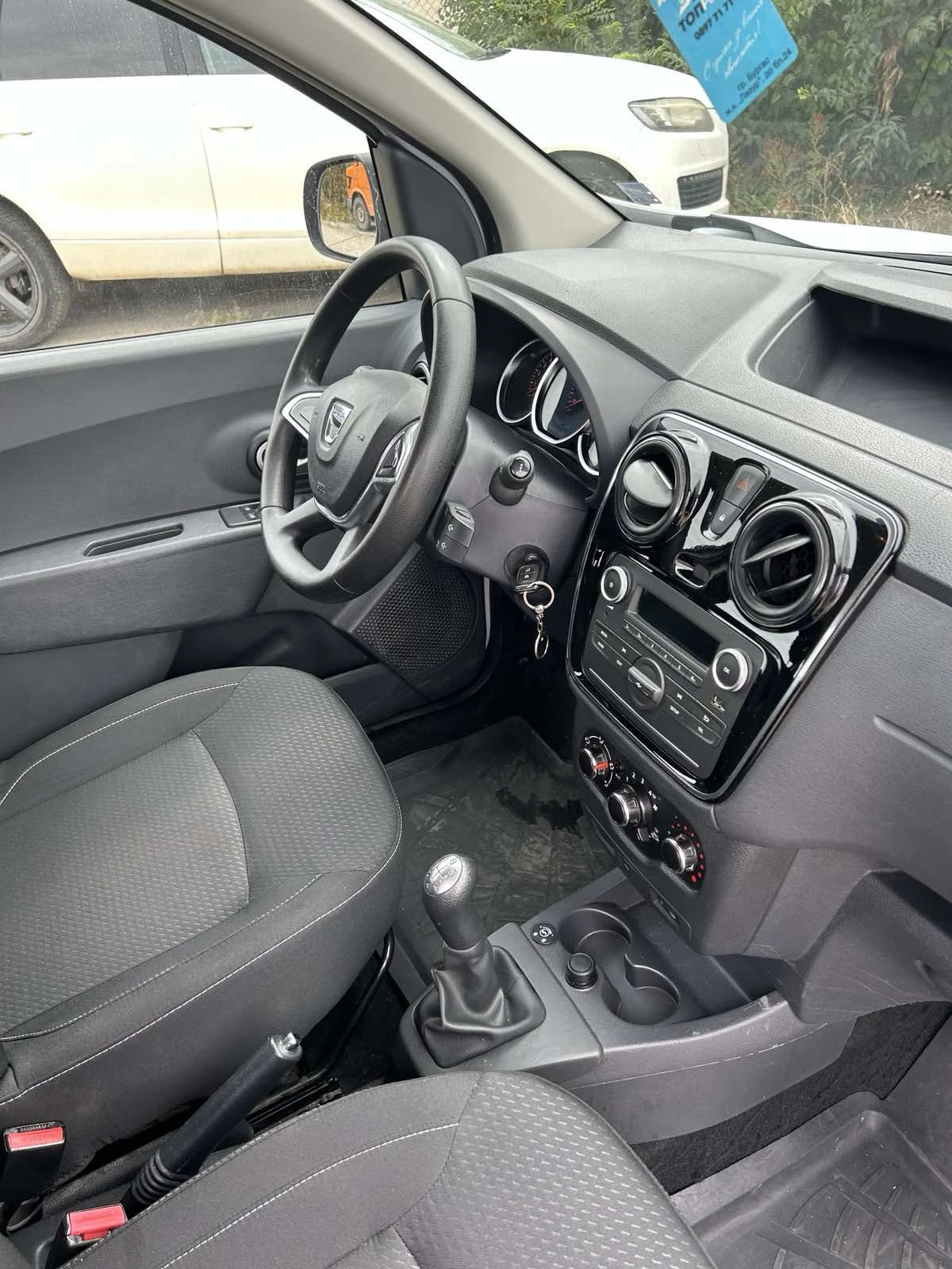 Dacia Dokker, снимка 9 - Автомобили и джипове - 56182459