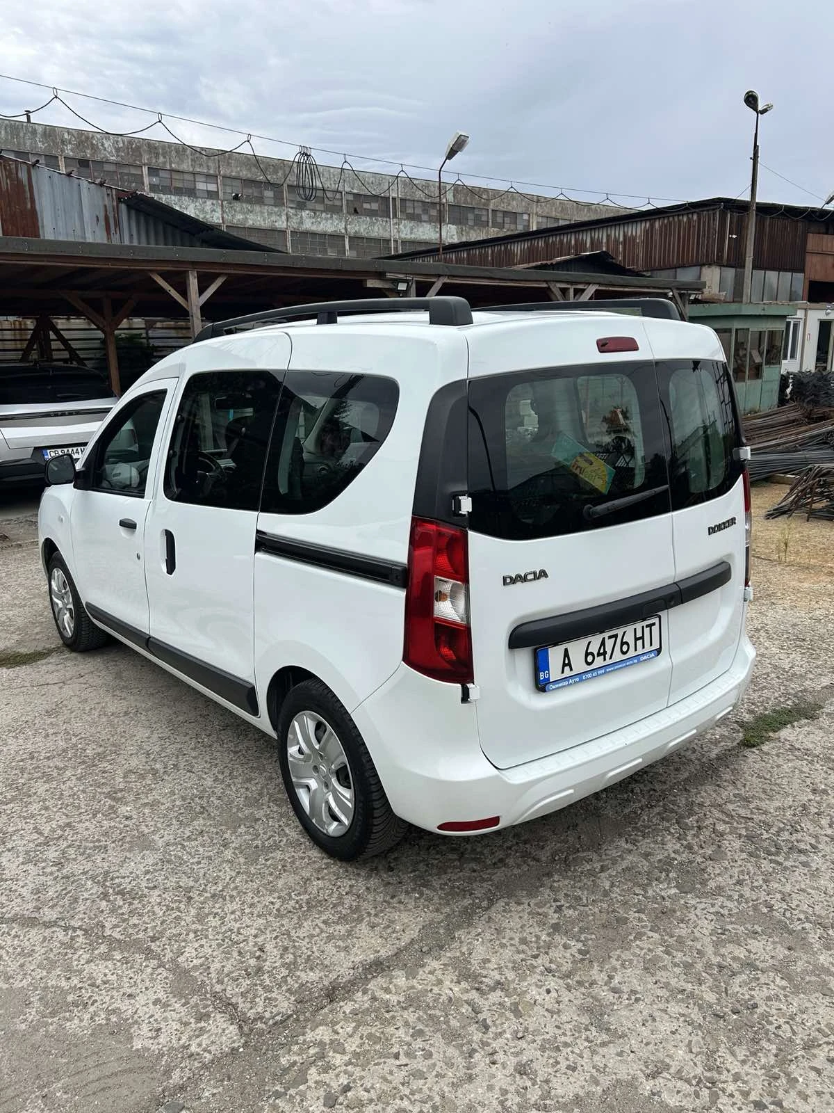 Dacia Dokker, снимка 6 - Автомобили и джипове - 56182459