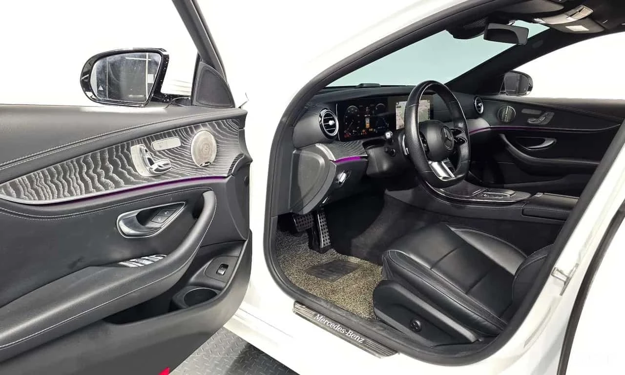 Mercedes-Benz E 350 4MATIC AMG Line | АВТОФИНАНСИРАНЕ, снимка 10 - Автомобили и джипове - 56202121