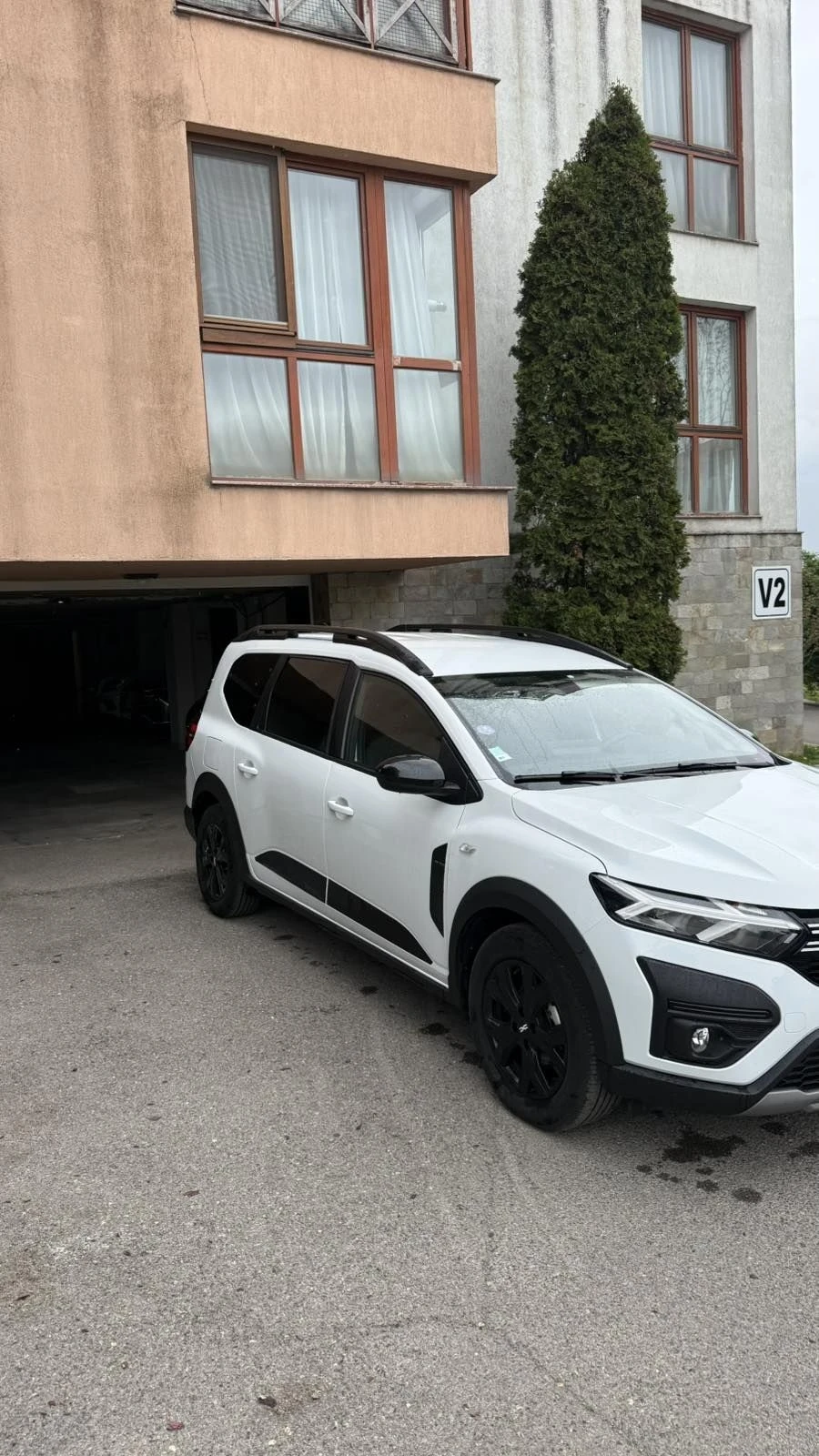 Dacia Jogger 1.6 E-Tech Hybrid  Xtreme, снимка 5 - Автомобили и джипове - 56265052