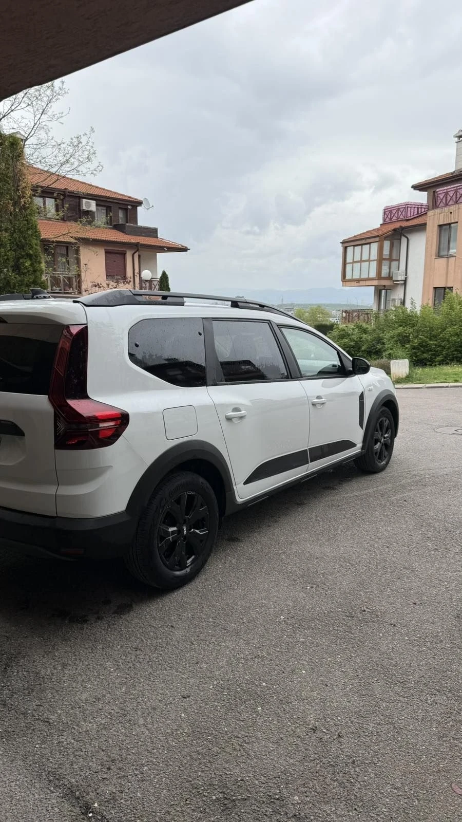 Dacia Jogger 1.6 E-Tech Hybrid  Xtreme, снимка 6 - Автомобили и джипове - 56265052