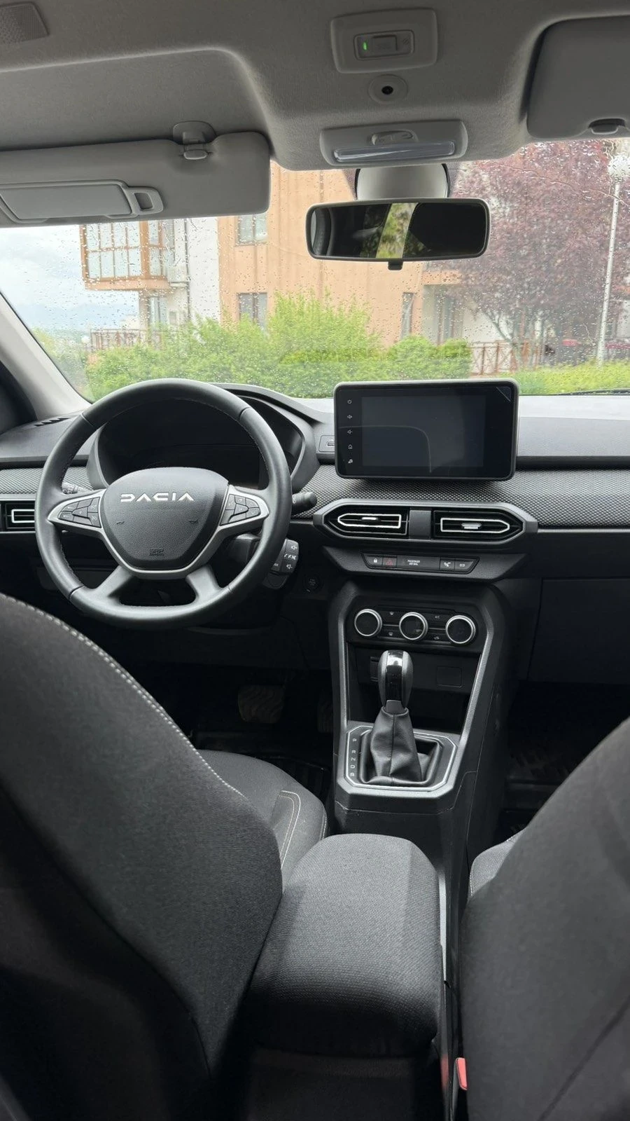 Dacia Jogger 1.6 E-Tech Hybrid  Xtreme, снимка 9 - Автомобили и джипове - 56265052