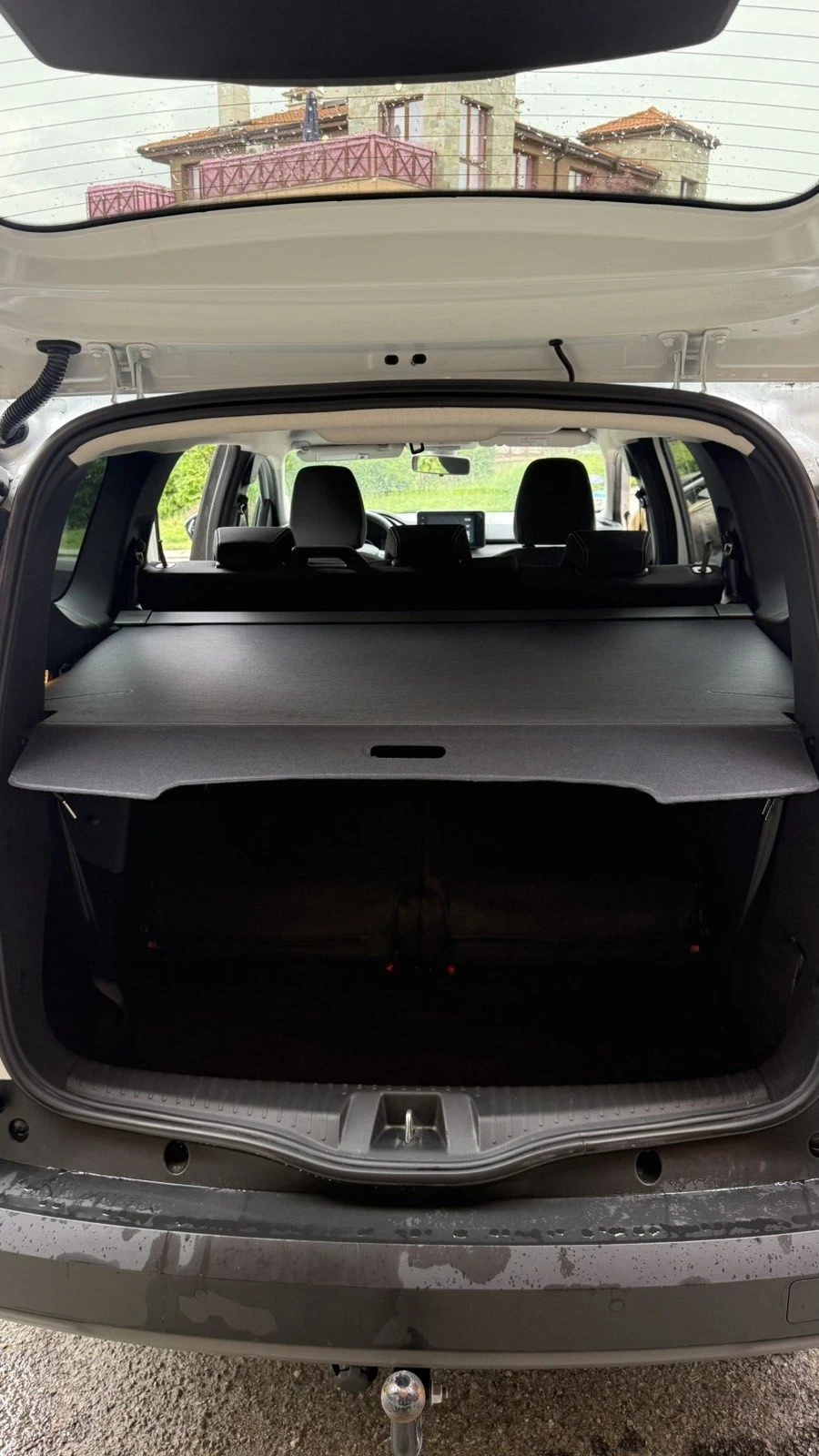 Dacia Jogger 1.6 E-Tech Hybrid  Xtreme, снимка 13 - Автомобили и джипове - 56265052