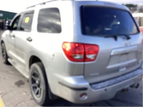 Toyota Sequoia SR5 AWD | Mobile.bg    6