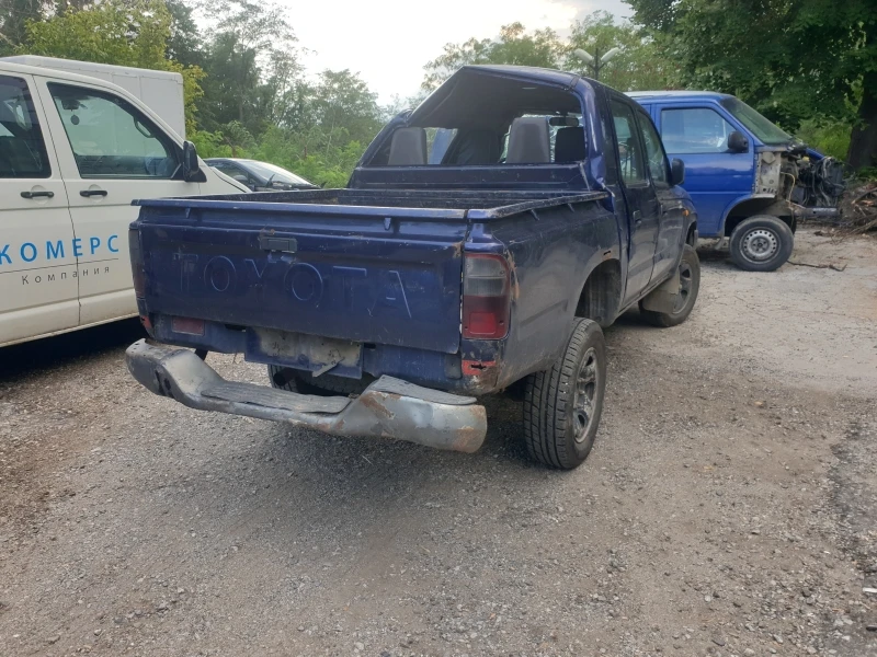 Toyota Hilux D4D, снимка 2 - Автомобили и джипове - 37959934