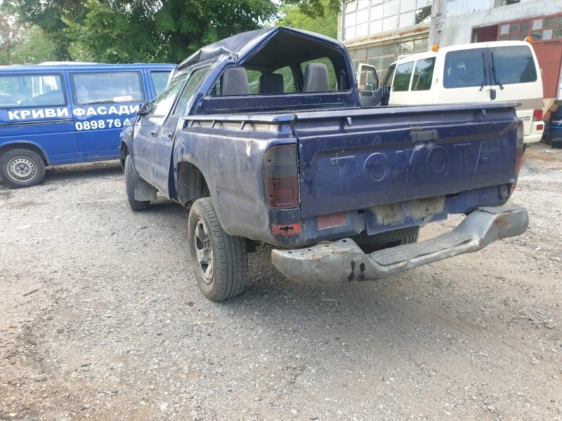 Toyota Hilux D4D, снимка 4 - Автомобили и джипове - 37959934