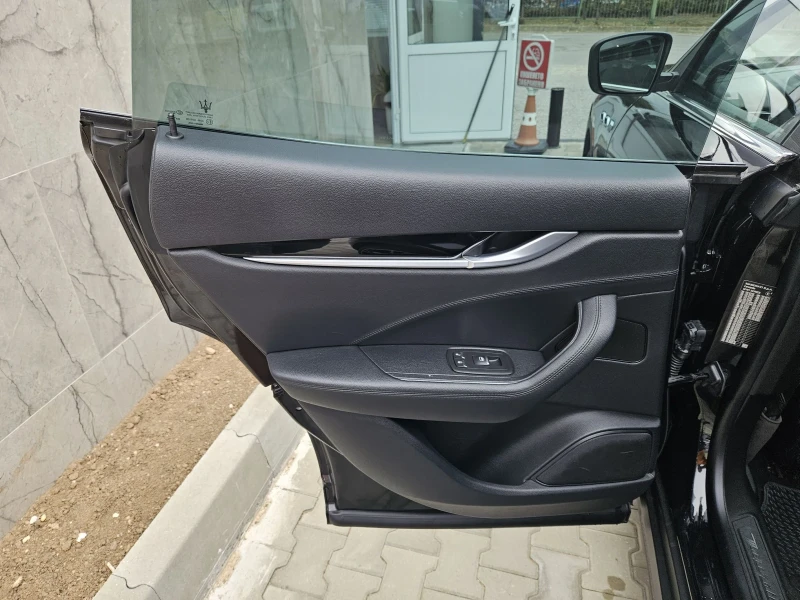 Maserati Levante 3.0d panorama , снимка 12 - Автомобили и джипове - 47408252