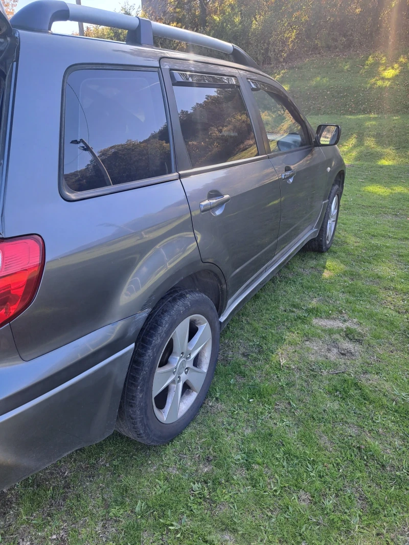 Mitsubishi Outlander, снимка 3 - Автомобили и джипове - 52298869