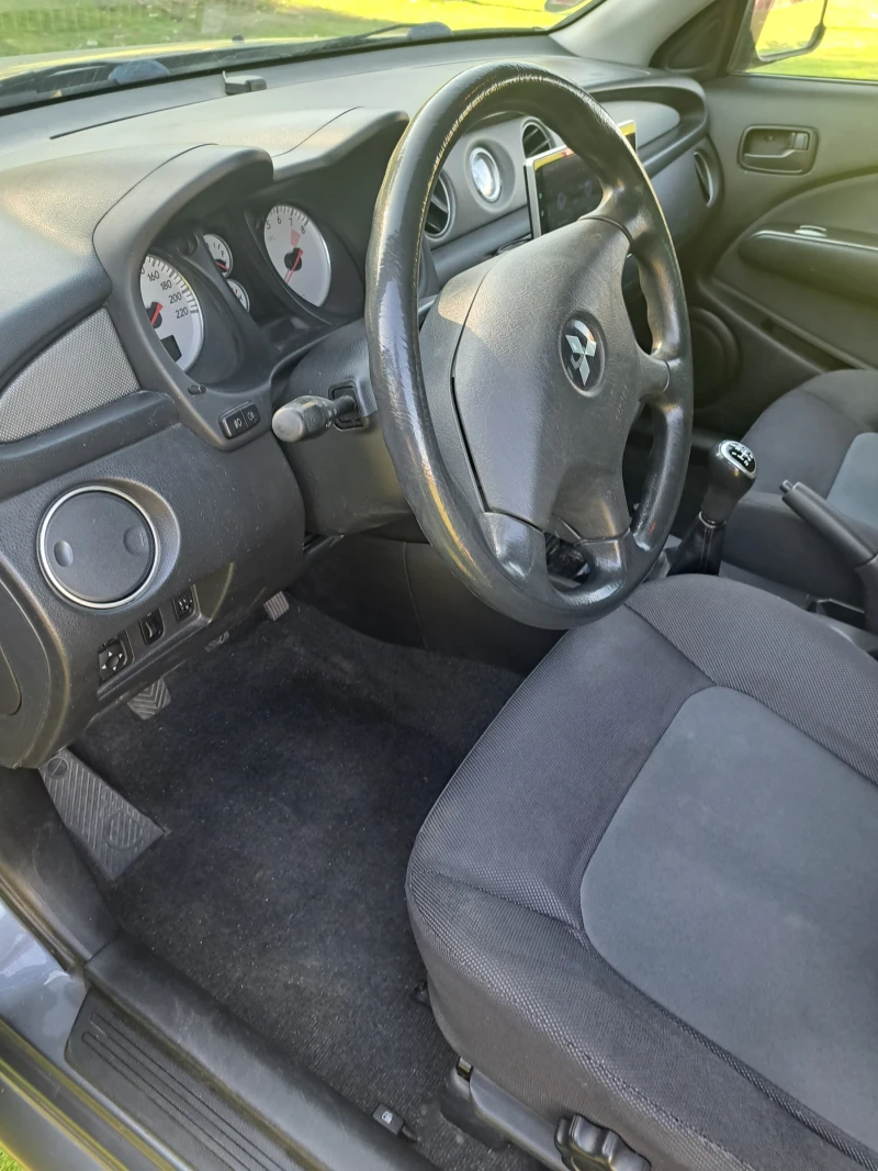 Mitsubishi Outlander, снимка 10 - Автомобили и джипове - 52298869