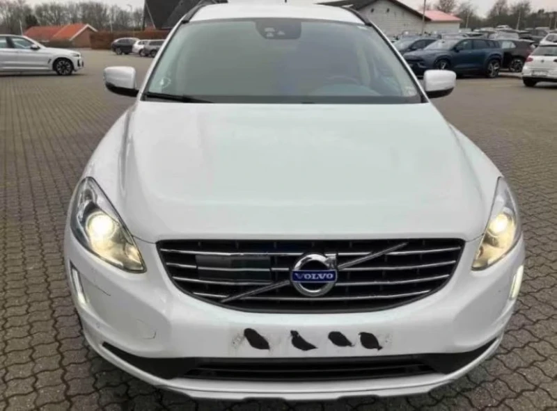 Volvo XC60 2.4d Aut. 220ps Momentum AWD D5, снимка 3 - Автомобили и джипове - 52837312