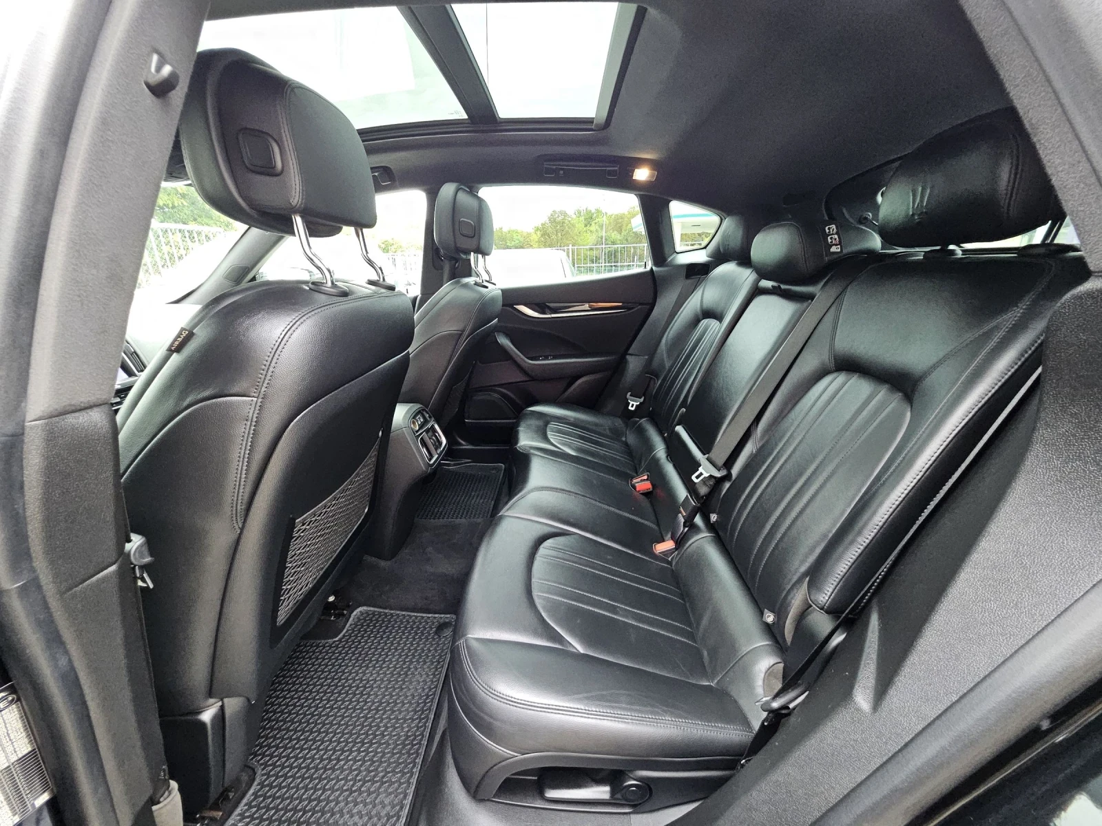 Maserati Levante 3.0d panorama  - изображение 10