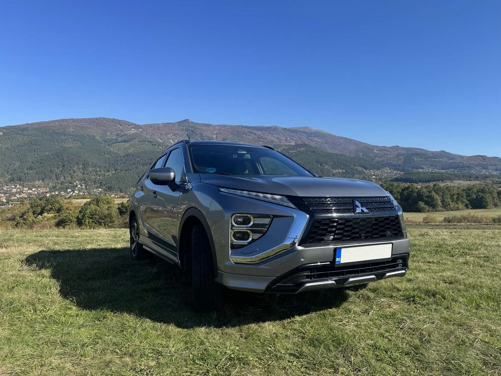 Mitsubishi Eclipse Cross PHEV - INSTYLE + * 4x4 * PANORAMA - изображение 2