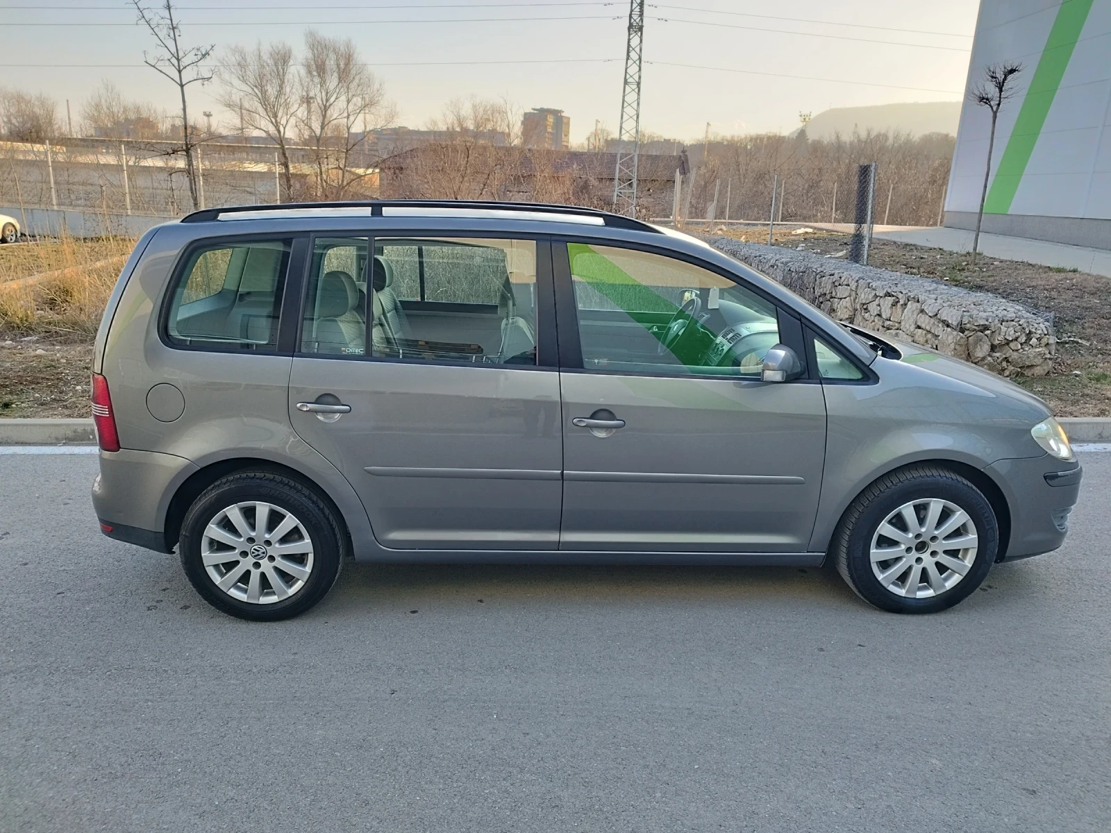 VW Touran 2.0 TDi 140 BMM - изображение 2