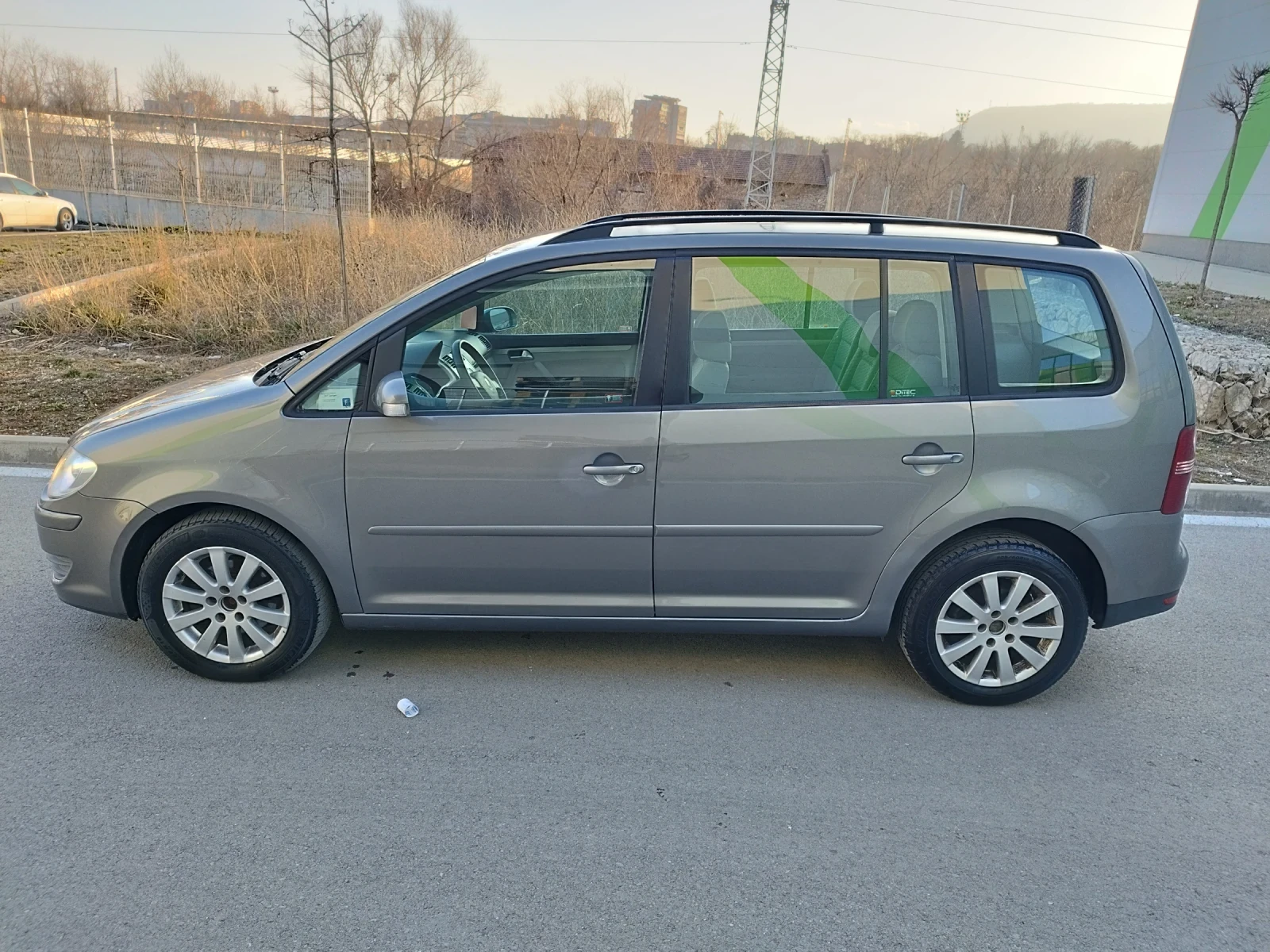 VW Touran 2.0 TDi 140 BMM - изображение 6