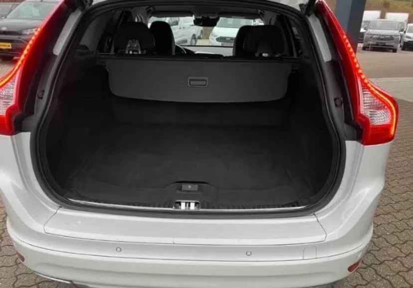 Volvo XC60 2.4d Aut. 220ps Momentum AWD D5 | Mobile.bg � ����������� 6