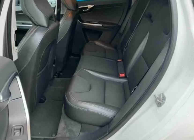 Volvo XC60 2.4d Aut. 220ps Momentum AWD D5 | Mobile.bg � ����������� 9