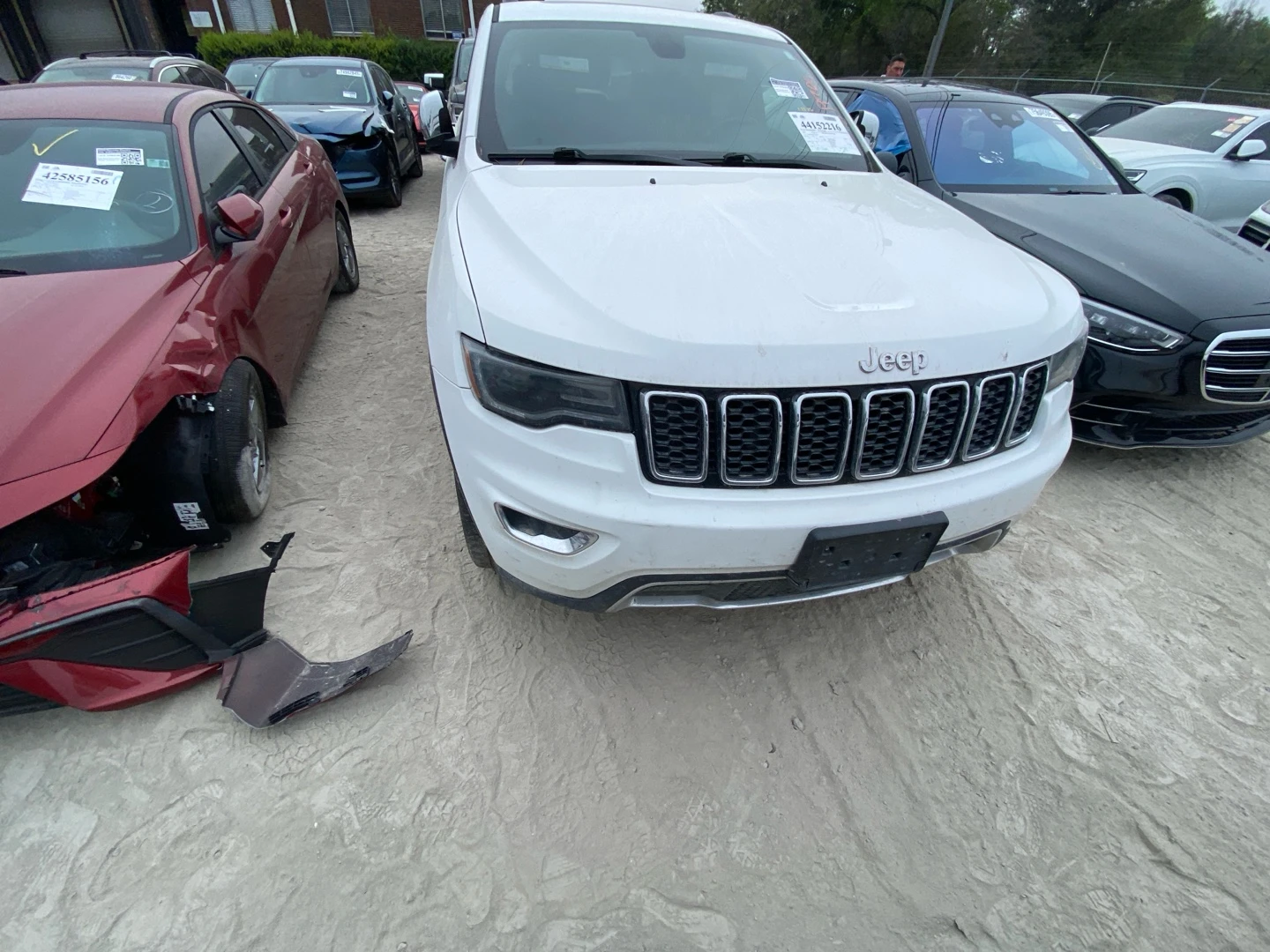 Jeep Grand cherokee Limited 5.7HEMI/ПАНОРАМА/ОБДУХВАНЕ/КОЖА , снимка 3 - Автомобили и джипове - 53905081