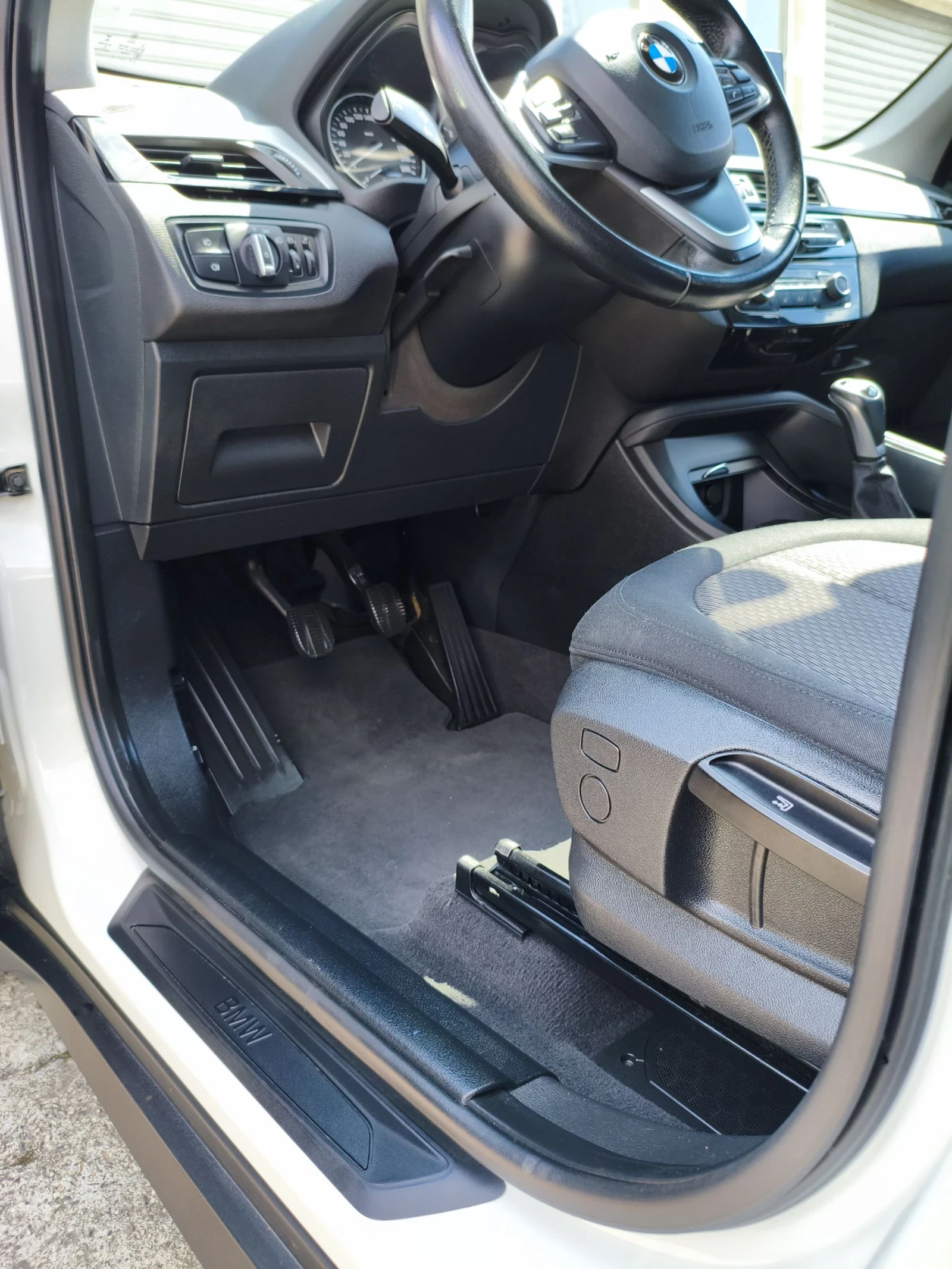 BMW X1, снимка 10 - Автомобили и джипове - 54257096