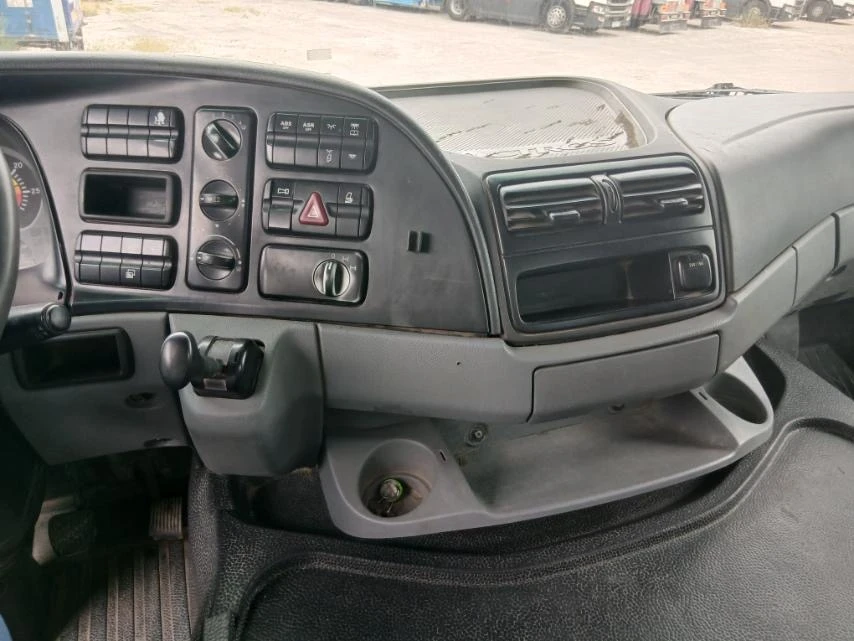 Mercedes-Benz Actros, снимка 9 - Камиони - 54759821