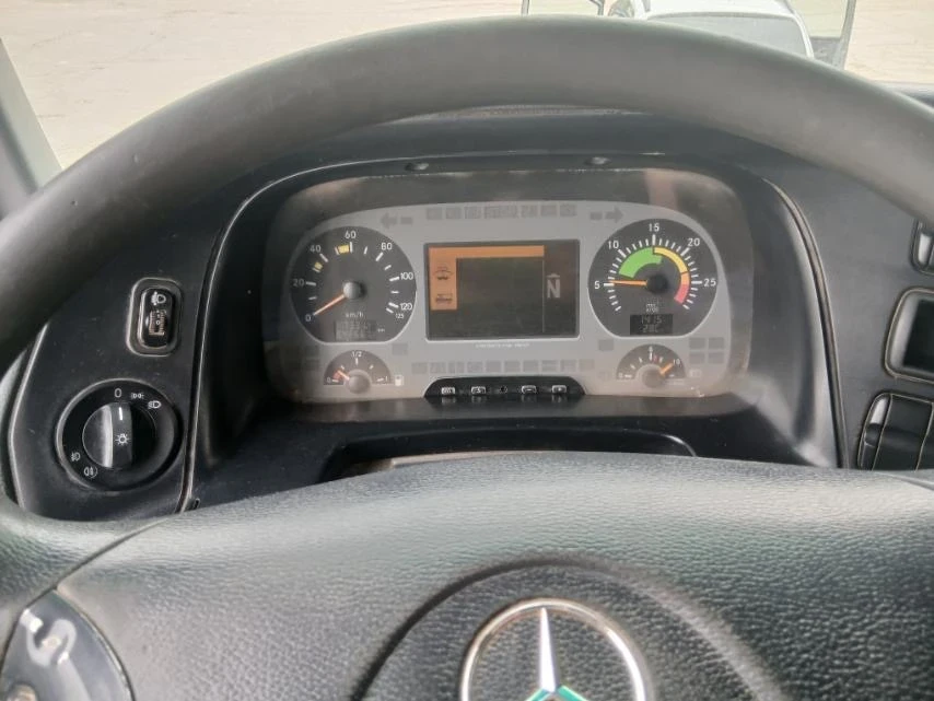 Mercedes-Benz Actros, снимка 11 - Камиони - 54759821
