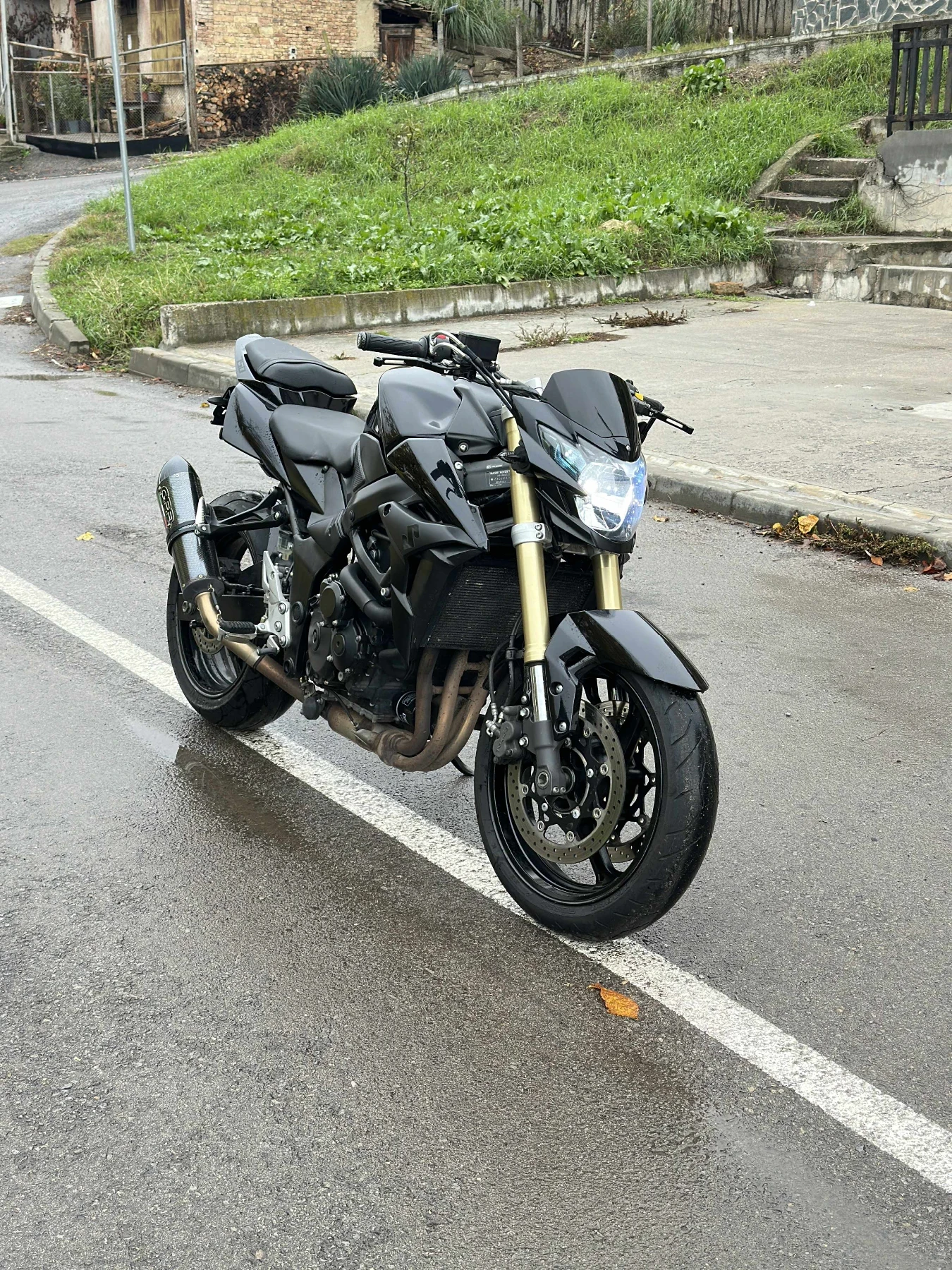 Suzuki Gsr 750, снимка 1