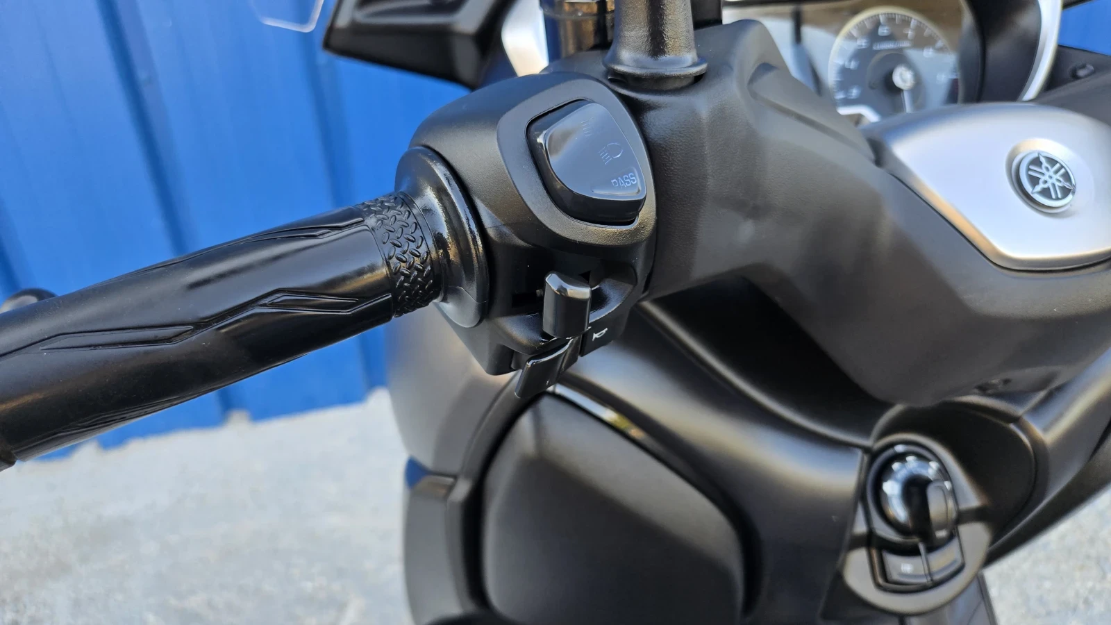 Yamaha X-max 300i ABS TC LED - изображение 7