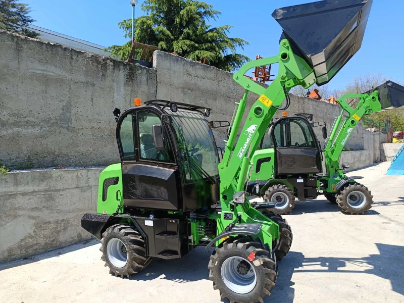 Телескопичен товарач Komatsu МАМУТ X -TRA, снимка 13 - Селскостопанска техника - 52437449