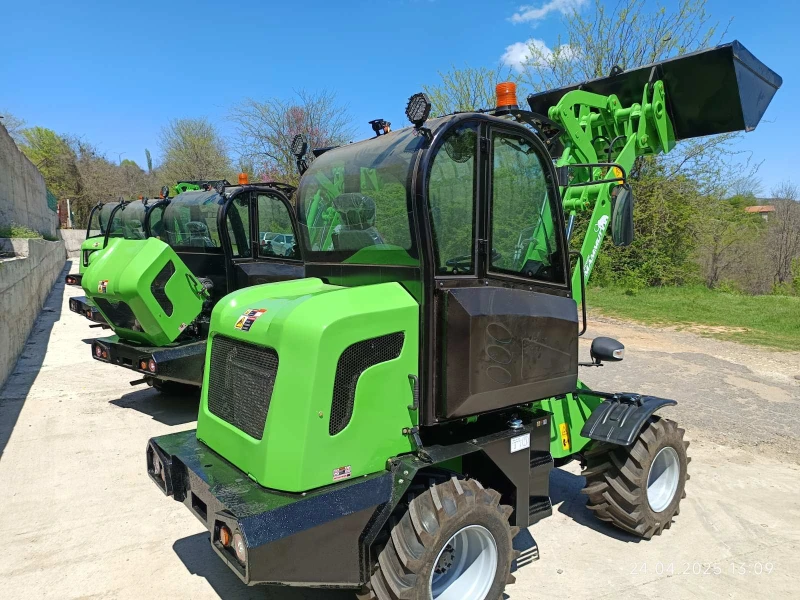 Телескопичен товарач Komatsu МАМУТ X -TRA, снимка 11 - Селскостопанска техника - 52437449