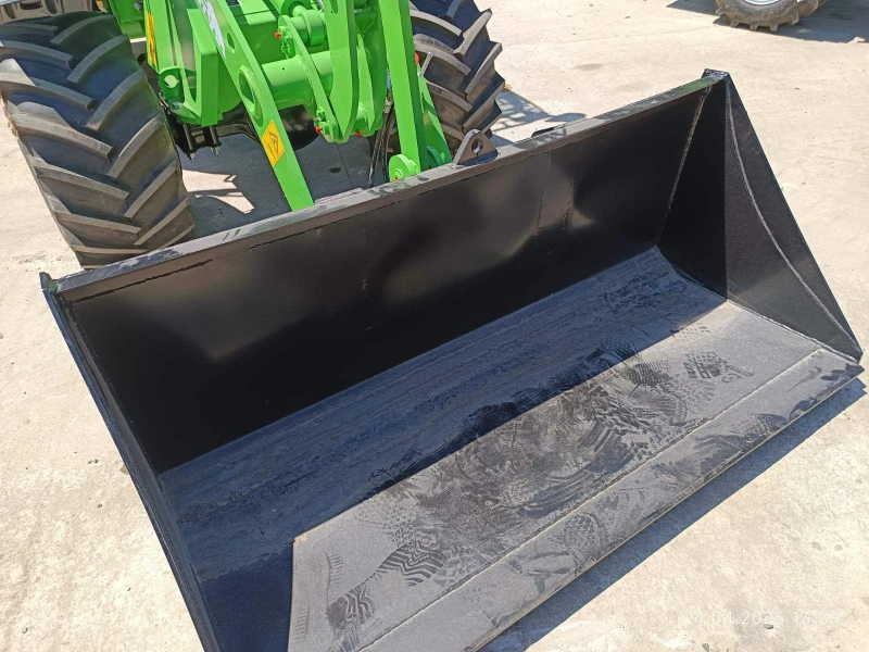 Телескопичен товарач Komatsu МАМУТ X -TRA, снимка 8 - Селскостопанска техника - 52437449