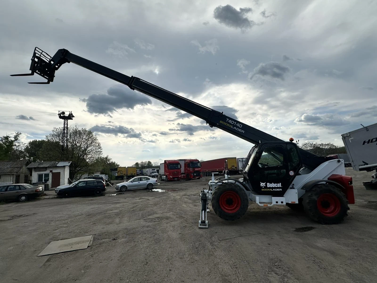 Телескопичен товарач Bobcat Bobcat T40140, снимка 2 - Селскостопанска техника - 54611305