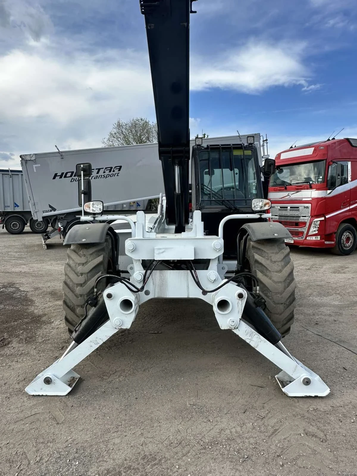 Телескопичен товарач Bobcat Bobcat T40140, снимка 6 - Селскостопанска техника - 54611305