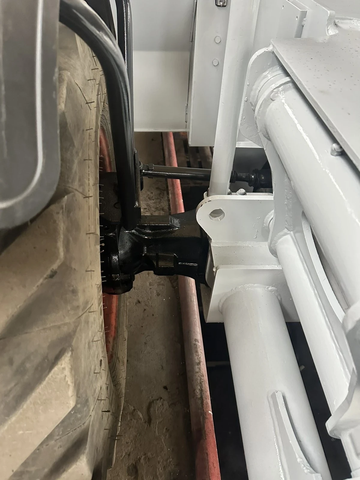 Телескопичен товарач Bobcat Bobcat T40140, снимка 11 - Селскостопанска техника - 53926739