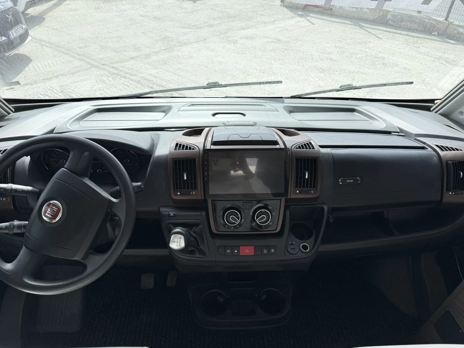 Кемпер McLouis NEVIS, снимка 4 - Каравани и кемпери - 53894857