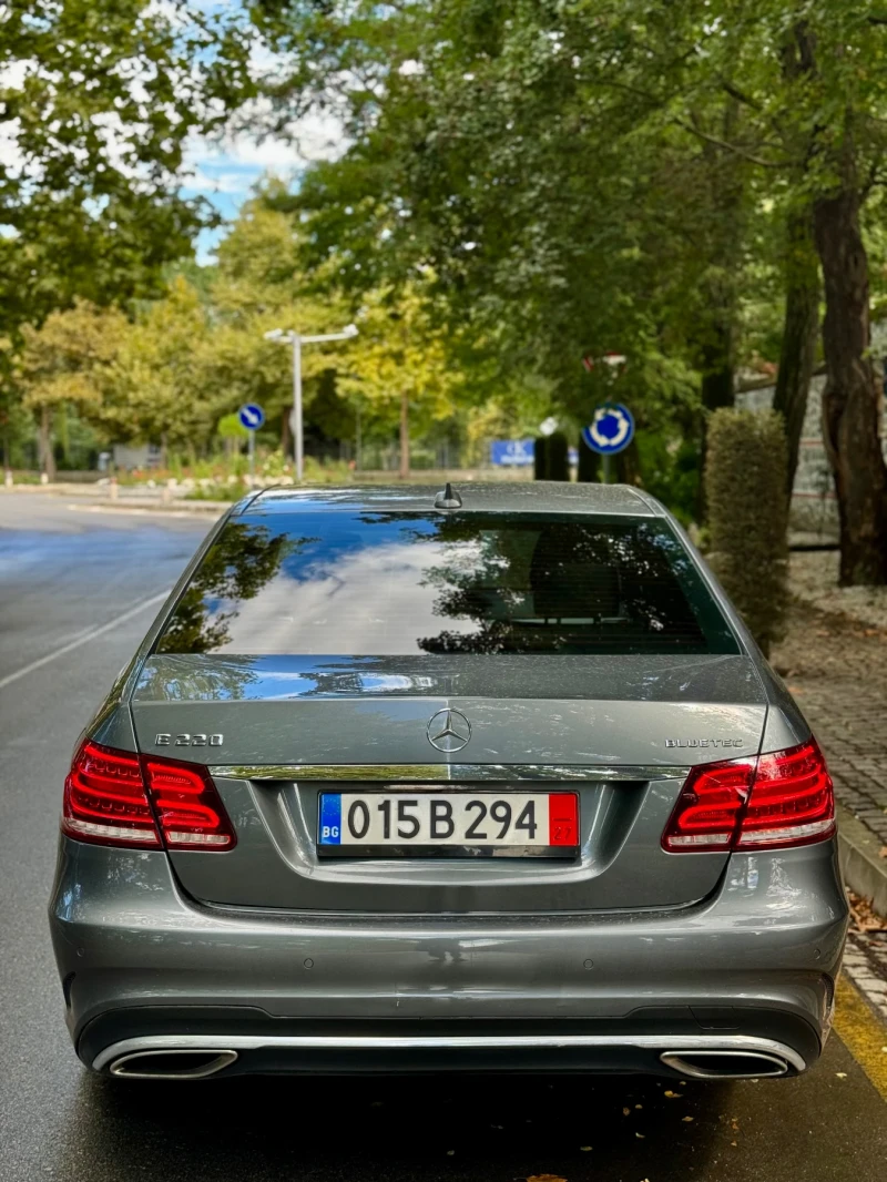 Mercedes-Benz E 220 * 9G Tronic * AMG LINE * FACELIFT * Bluetec , снимка 5 - Автомобили и джипове - 47239368