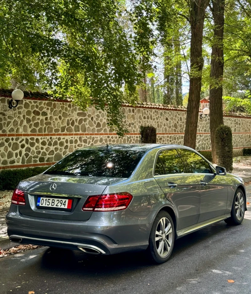 Mercedes-Benz E 220 * 9G Tronic * AMG LINE * FACELIFT * Bluetec , снимка 6 - Автомобили и джипове - 47239368