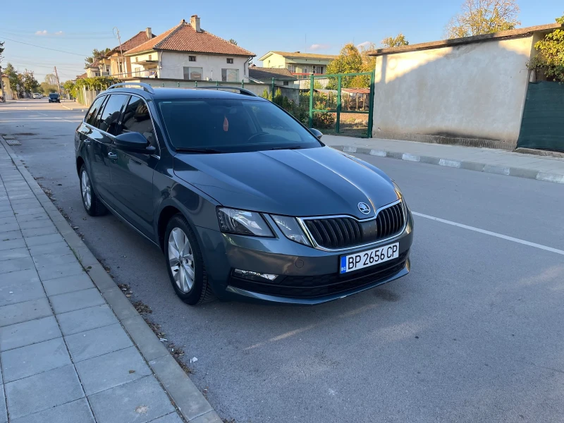 Skoda Octavia Навигация , автоматик, снимка 2 - Автомобили и джипове - 47863791