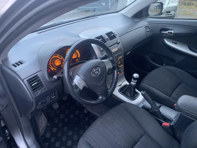 Toyota Corolla 2.0d-4d, снимка 7 - Автомобили и джипове - 48257976