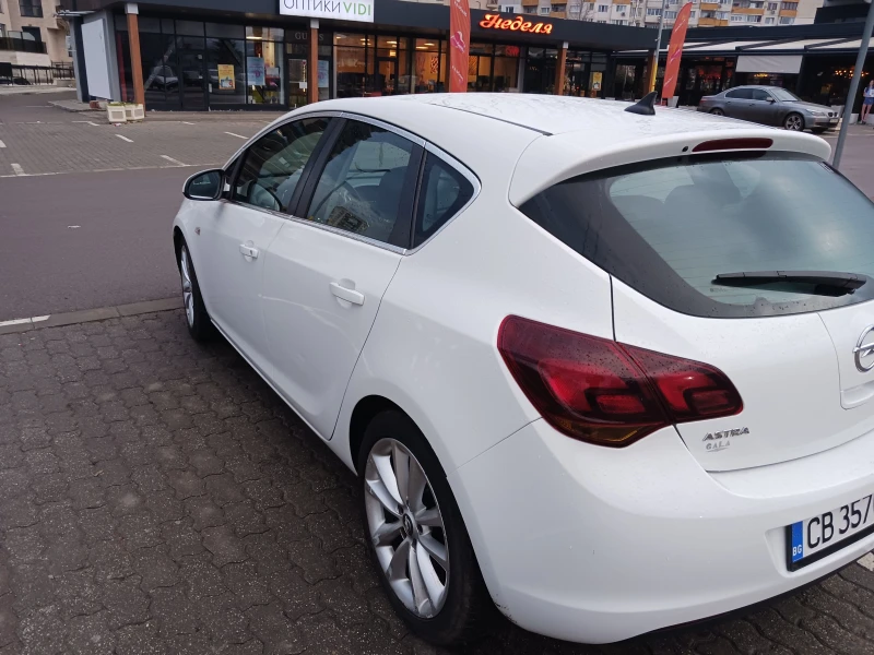 Opel Astra, снимка 4 - Автомобили и джипове - 48903849