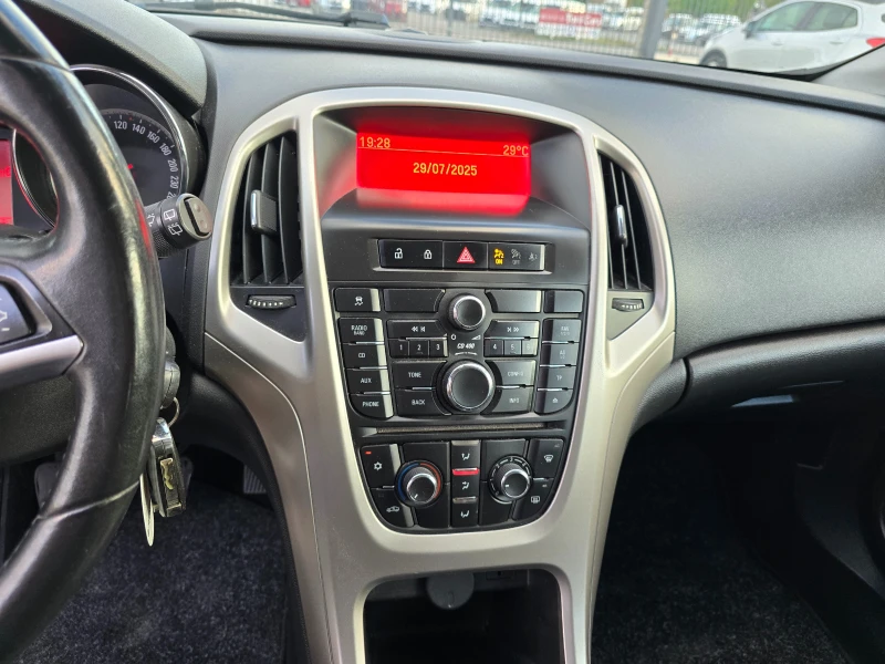 Opel Astra 1.4 Бензин-Газ, 140к.с., 2012г., снимка 10 - Автомобили и джипове - 51214276
