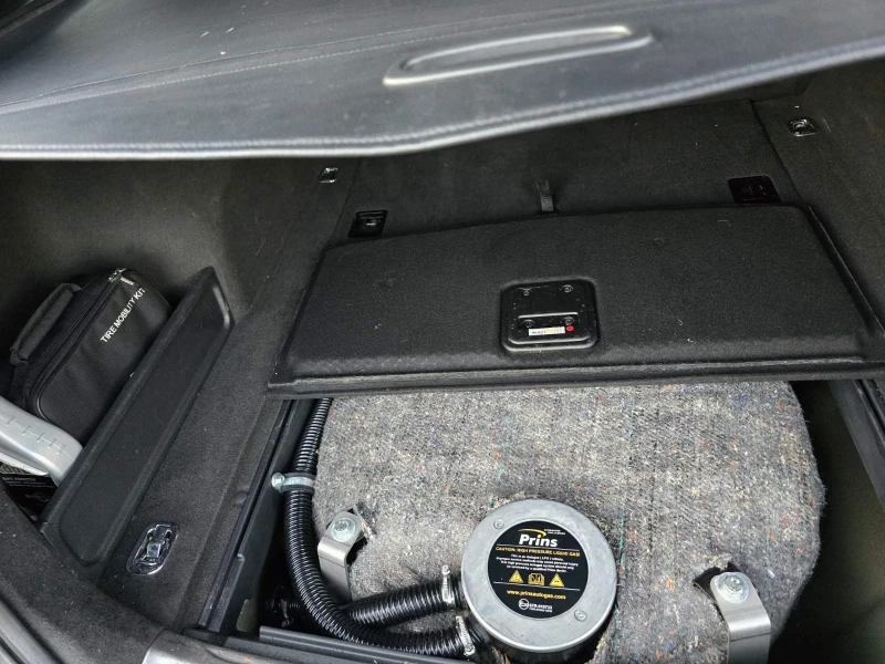 Hyundai I40 2.0, снимка 17 - Автомобили и джипове - 52244201