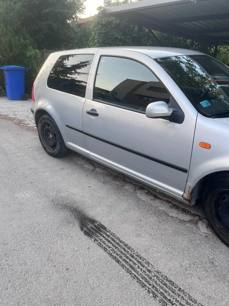 VW Golf, снимка 3 - Автомобили и джипове - 52617140