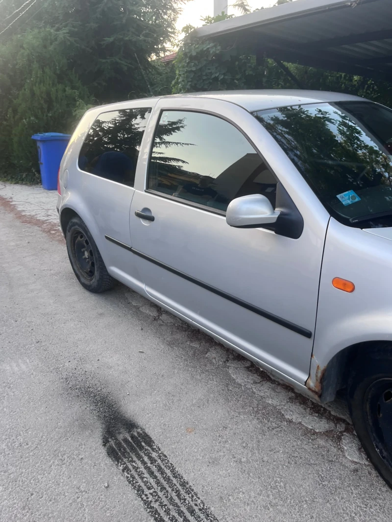 VW Golf, снимка 2 - Автомобили и джипове - 52617140