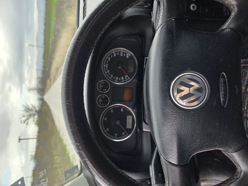 VW Passat, снимка 6 - Автомобили и джипове - 52726972